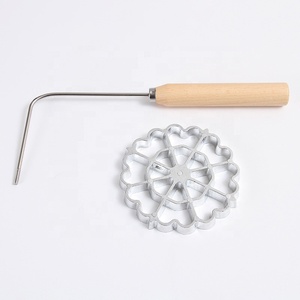 Bunuelos <span class=keywords><strong>moule</strong></span> poignée Rosette Timbale fer ensemble aluminium gaufres moules poignée entonnoir gâteau anneau détachable Rosette fabricant gâteau outils - Product Image 2
