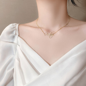 Collier pendentif initial <span class=keywords><strong>Audrey</strong></span> réglable en acier titane plaqué or, chaîne avec lettre <span class=keywords><strong>Audrey</strong></span>, collier ras du cou - Product Image 5