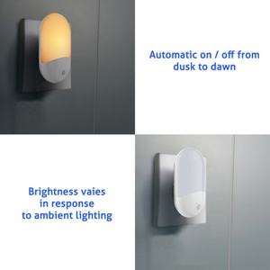 Luz Nocturna LED Automática con Sensor de Oscuridad, Enchufe de Pared, Luz Cálida, Enchufe Estadounidense/Británico/Europeo - Product Image 3