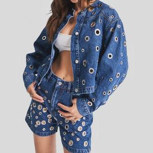 Veste en jean pour femme sur mesure, style vintage, design haut de gamme OEM, vente directe d'usine pour l'hiver - Product Image 3