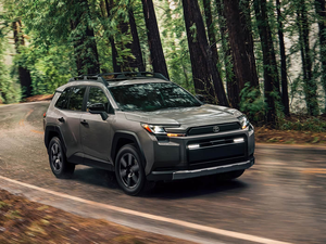 Toyota RAV4 2026 Dual Engine 2.0L 2WD Elite Hybrid SUV per Guida Urbana, Viaggi in Famiglia, Tour all'Aperto, Standard di Emissione Euro VI - Product Image 5