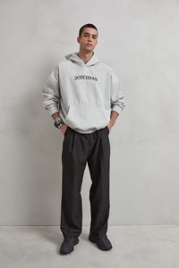 Felpa con Cappuccio Unisex Grigio Mélange con Ricamo 3D 'DOBERMAN' Stampa di Cane Oversize Vestibilità Ampia Anti-Piega - Product Image 4