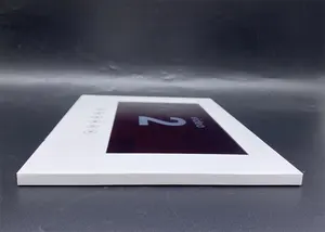 एलसीडी स्क्रीन के साथ इलेक्ट्रॉनिक डिजिटल ग्रीटिंग कार्ड 10 इंच वीडियो ब्रोशर खाली वीडियो बुक