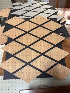 Panneau acoustique hexagonal moderne en bois avec dos en feutre PET noir pour <span class=keywords><strong>studio</strong></span>, chambre et école - Product Image 6