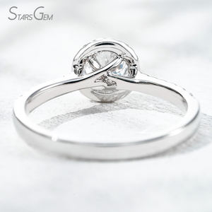 แหวนหมั้นเพชรทรงกลมเจียระไนแบบบริลเลียนท์ 0.78 กะรัต 5.26 มม. เพชรเลี้ยงในห้องปฏิบัติการ ทองคำขาว 18K ประดับด้วยเพชรแบบฮาโล คลาสสิก สี D น้ำหนัก 2.72 กรัม - Product Image 4