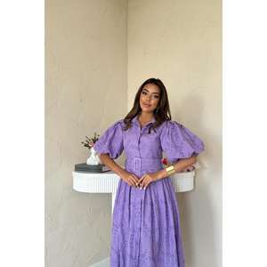 Vestido plisado lila con corte en A, mangas abullonadas, cuello vuelto, cintura natural, tela tejida transpirable, para uso diario informal. - Product Image 3