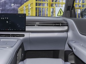 SUV Grand Tourer 100% électrique élégant, savoir-faire raffiné, cockpit intelligent, expérience de conduite haut de gamme, approvisionnement mondial XPeng G6 - Product Image 5