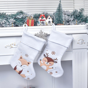 Ornements de <span class=keywords><strong>Noël</strong></span> directs d'usine et chaussettes bas de <span class=keywords><strong>Noël</strong></span> en feutre blanc créatif pour la décoration de cadeaux de bonbons - Product Image 1