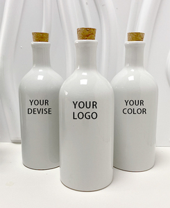 Botellas de Cerámica Personalizadas para Cocina |   Botella de Condimento de Aceite de <span class=keywords><strong>Oliva</strong></span> Hecha a Mano con Tapón de Corcho |   Fábrica BSCI |   Logotipo Personalizado OEM |   Cantidad mínima de pedido: 1000 piezas - Product Image 1
