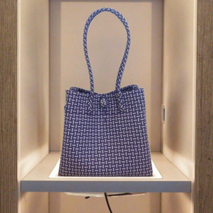 Bolsos tejidos ecológicos para mujer, bolsa de plástico reciclada Premium tejida única, tamaño adulto, venta al por mayor disponible - Product Image 1