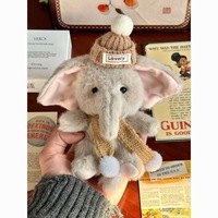 Porte-clés en peluche Éléphant Hiver avec bonnet et écharpe, animal en peluche doux de 8 pouces, jouet pour machine à griffes