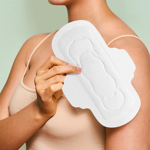 Toallas Sanitarias Maxi Regular Femeninas Orgánicas de 320 mm con Algodón Puro y Hierbas para Flujo Abundante, Ecológicas y Cómodas - Product Image 1