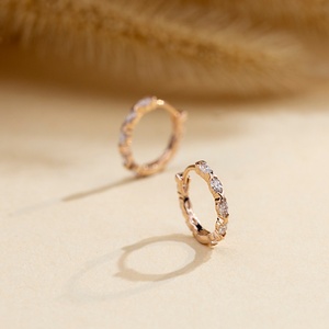 Pendientes Messi Jewelry MSE-781 de Oro Rosa de 18K, Forma Marquesa de 1.5mm*3mm, Regalo de Compromiso o Cita para Chicas - Product Image 2