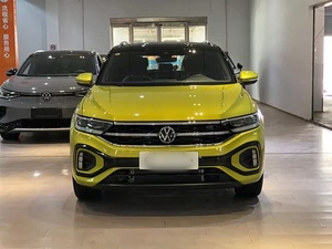 Voiture d'<span class=keywords><strong>occasion</strong></span> chinoise - Volkswagen <span class=keywords><strong>T</strong></span>-<span class=keywords><strong>ROC</strong></span> modèle 2023 300TSI DSG 2WD édition Starlight - Product Image 2