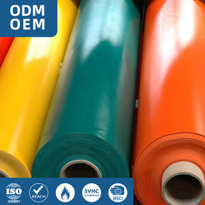 Rouleau de tissu de bâche en polyester enduit de PVC 650gsm imperméable <span class=keywords><strong>pour</strong></span> couverture de camion Matériau de bâche robuste résistant aux UV - Product Image 1