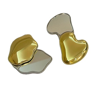 Specchietto Compatto Promozionale in Lega Metallica Dorata a Forma di Cuore con Logo Personalizzato, Regalo - Product Image 4