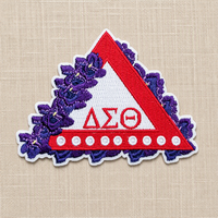 Patch brodé pour sororité Delta Sigma Theta, motif triangle fleur violette et lettres grecques, thermocollant pour vêtements