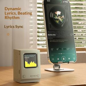 Pequeño reloj digital de escritorio con altavoz y pantalla, 5W de salida, carga USB, portátil para uso en exteriores - Product Image 2