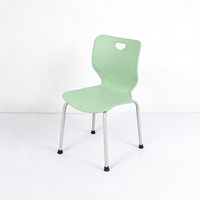 Chaise d'école triangulaire moderne et durable en plastique PP avec design ergonomique, capacité de charge de 150 kg pour mobilier de salle de classe