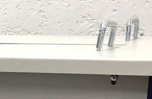 เครื่องรัดกล่องกึ่งอัตโนมัติ SPKB2 สำหรับงานบรรจุภัณฑ์  ใช้กับพลาสติก PP กระดาษ ไม้ สายรัด กล่องบรรจุภัณฑ์ เสื้อผ้า และกล่องกระดาษ - Product Image 3