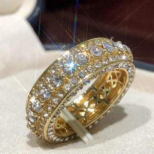 Anello Rotondo Placcato Oro con Pavé per Donne, Elegante Gioiello da Dito alla Moda - Product Image 2