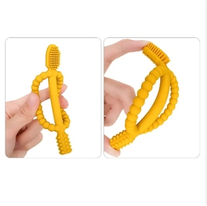 Respectueux de l'environnement nouveau-né bambin main pied et bouche connexion jouet facile à saisir poignée Bpa Silicone bébé brosse à dents - Product Image 3