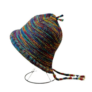 Chapeau seau en tricot pour femme, couleurs arc-en-ciel rayées, couvre-chef chaud en coton avec cordons à nouer pour une utilisation en extérieur - Product Image 5