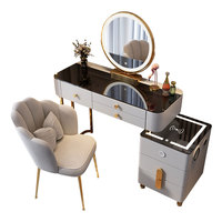 Commode de chambre de style nordique de luxe, avec tiroirs multi-niveaux et miroir de maquillage LED, coiffeuse intelligente à chargement sans fil