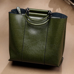 Sac à main vintage en cuir de vachette huilé, sac à bandoulière de luxe pour femme, sac fourre-tout rétro à poignée supérieure, élégant sac à bandoulière pour femme - Product Image 6