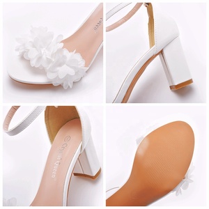 Sandali da <span class=keywords><strong>donna</strong></span> per festa di nozze fiori con cinturino alla caviglia pump <span class=keywords><strong>scarpe</strong></span> da sposa bianche con <span class=keywords><strong>tacco</strong></span> <span class=keywords><strong>medio</strong></span> quadrato da 7CM - Product Image 3