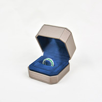 Boîtes à bijoux modernes carrées en cuir PU EVERWIN, doublure en velours de luxe, boîte à LED pour bagues, boucles d'oreilles, pendentifs, bracelets, boîte à bijoux