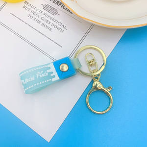 Cordon de poignet court avec boucle de clé en <span class=keywords><strong>pvc</strong></span> en caoutchouc <span class=keywords><strong>souple</strong></span> <span class=keywords><strong>transparent</strong></span> bon marché de couleur bonbon avec porte-clés en métal doré - Product Image 5