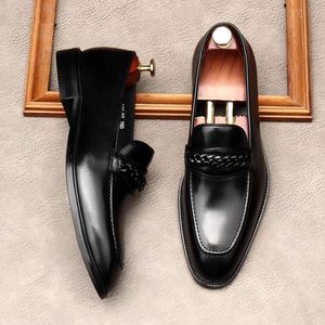 Zapatos Formales de Hombre de Alta Gama, Hechos a Medida, Estilo Italiano, de Cuero Genuino, Bordados, con Punta en Pico, Antideslizantes, para Otoño, Elegantes - Product Image 6