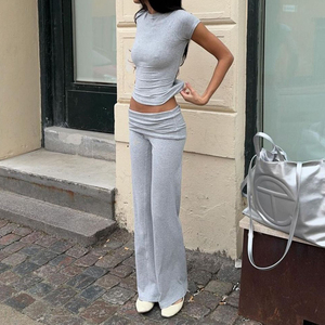 ชุดเซ็ตเสื้อผ้าผู้หญิงสองชิ้นสีพื้นสำหรับฤดูใบไม้ผลิ/ฤดูร้อนปี 2026 กางเกงขาสั้นทรงสกินนี่ระบายอากาศได้ดี เป็นมิตรกับสิ่งแวดล้อม ป้องกันไฟฟ้าสถิตย์ ผลิตจากผ้าสแปนเด็กซ์/ผ้าฝ้าย - Product Image 3