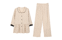Ensemble de pyjama décontracté et charmant en peluche, respirant et doux, imprimé étoiles, avec poignets en dentelle noire exquise pour la maison paisible