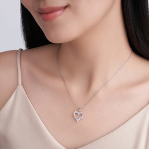 Collar con Colgante de Moissanita en Forma de Corazón de Plata de Ley S925 de 0.6 CTW, Diseño Clásico para Compromisos, Bodas y Fiestas - Product Image 5