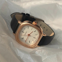 Montre carrée de style nouveau pour femmes, étudiantes, collégiennes, lycéennes, montre à quartz haut de gamme