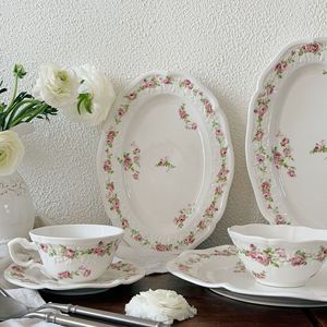 Service de table en céramique <span class=keywords><strong>bleu</strong></span> <span class=keywords><strong>et</strong></span> <span class=keywords><strong>blanc</strong></span> à motif floral de roses de luxe, peint à la main, vaisselle vintage en <span class=keywords><strong>porcelaine</strong></span> française, assiettes, bols, tasses, mariage - Product Image 6