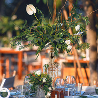 Vase en fer de luxe de haute qualité pour centre de table de mariage, idéal pour la décoration florale des tables principales d'hôtels et de restaurants - Vente directe en gros