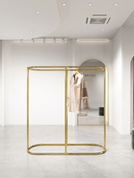 Tables d'affichage de présentoirs à vêtements en or haut de gamme Design d'affichage de magasin de tissus en acier inoxydable personnalisé Présentoir de vêtements pour femmes