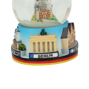 Maßgefertigte Deutschland-<span class=keywords><strong>Schloss</strong></span>-Schneekugel Frankfurt Berlin Wahrzeichen Schneeball Souvenir Heimdekoration Desktop-Kristallkugel Handwerksgeschenk - Product Image 4
