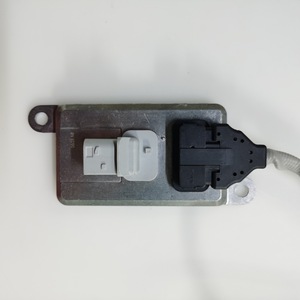 Sensor de Oxígeno 5WK96790B 51154080019 SNS 24V++ para Control de Emisiones de Motores Diésel - Product Image 2