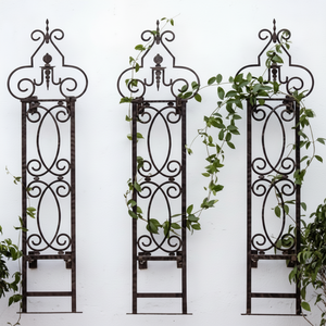 Treillis de jardin en métal durable offrant un solide soutien vertical décoratif pour les plantes grimpantes dans les jardins extérieurs - Product Image 1