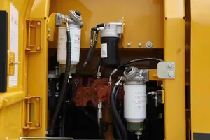 Hot Sale High Quality 13 Ton 913E Crawler Excavator With <b>Top</b> Brand Engine China Made CLG913E - Product Image 3