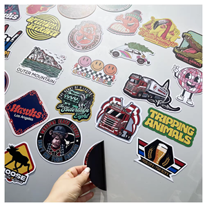 Adesivi Magnetici Personalizzati per <span class=keywords><strong>Auto</strong></span>, Resistenti ai Raggi UV, Robusti, Impermeabili, Spessi, Durevoli, Riutilizzabili, con Logo Fustellato - Product Image 5