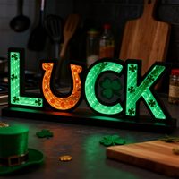 Vente en gros directe usine : Lumière miroir infini personnalisée pour la Saint-Patrick, idéale pour la décoration de maisons, magasins et bars. OEM, faible MOQ.