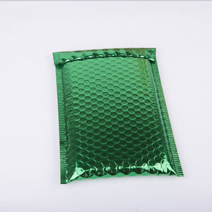 Isı Koruyucu Poli Kabarcıklı Posta Çantası Hafif Lüks Ayakkabı, Çorap ve Kürk Paketleme Poşetleri Özel Logo Baskılı Kendinden Yapışkanlı - Product Image 5