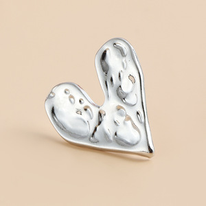 ต่างหูรูปหัวใจทุบต่างหูสตั๊ดโลหะรูปพังค์สำหรับเด็กผู้หญิง - Product Image 2