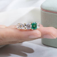 Anillo de Media Eternidad de Oro de 10k con Diseño Moderno MSR-2015 de Messi Jewelry, Anillo con Diamante Cultivado en Laboratorio de Forma Elegante