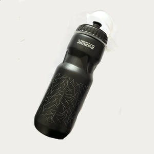 Botella de agua para bicicleta Simeke, contenedor de bebidas ligero de plástico negro para ciclismo, para bicicleta de montaña y deportes al aire libre - Product Image 5